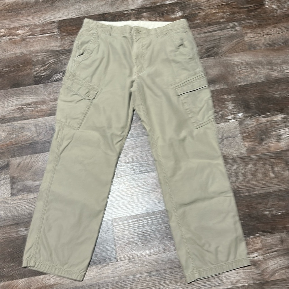 Men’s NorthFace khaki pants
